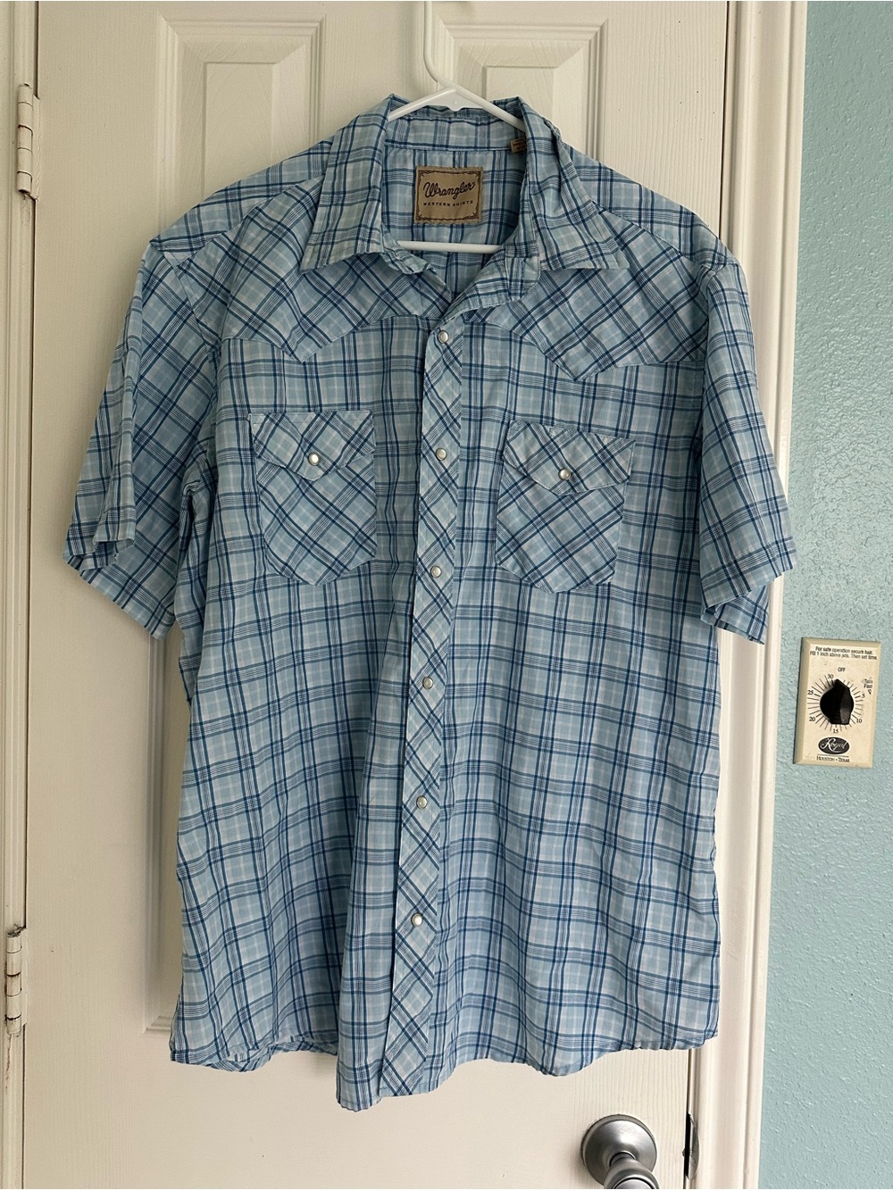 Wrangler Short Sleeve Pearl Snap blue plaid size XL Soft Rugged Pockets Western